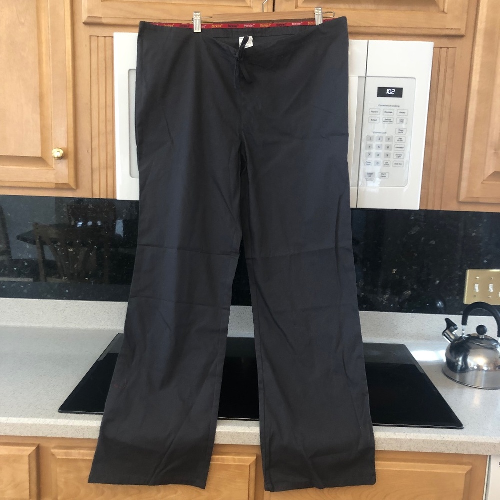 Dickies Men's size M scrub pants